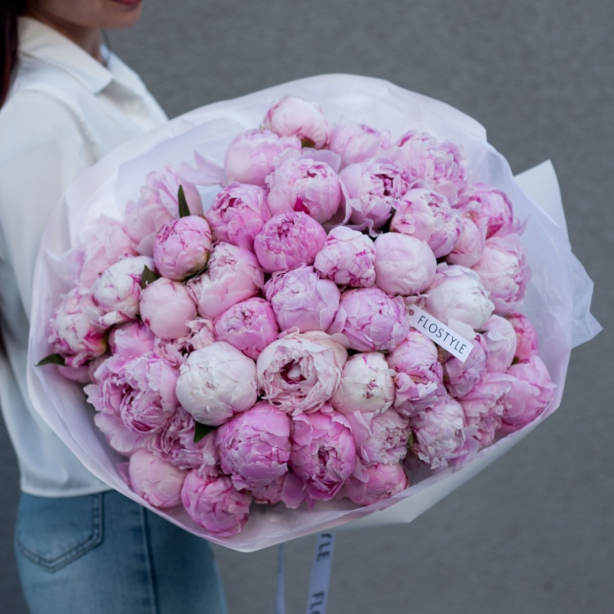 bolshoj buket iz pionov 51 pion 13